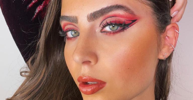 Jade Picon arranca elogios de fãs ao surgir com biquíni estiloso: ”Maravilhosa!”