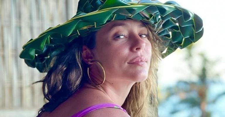 Paolla Oliveira compartilha cliques encantadores com pets e fala sobre adoção