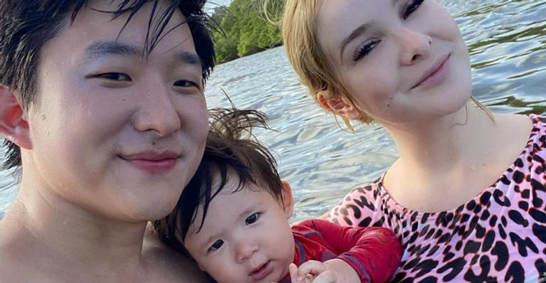 Sammy Lee compartilha sequência encantadora do filho, Jake, sorrindo: ”De bebê para criança”