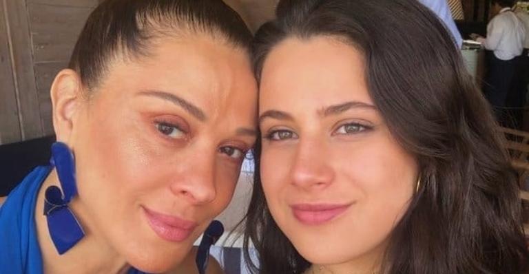 Aos 18 anos, filha de Claudia Raia e Edson Celulari estreia nas telonas ao lado da mãe: “Foi uma experiência ótima!”