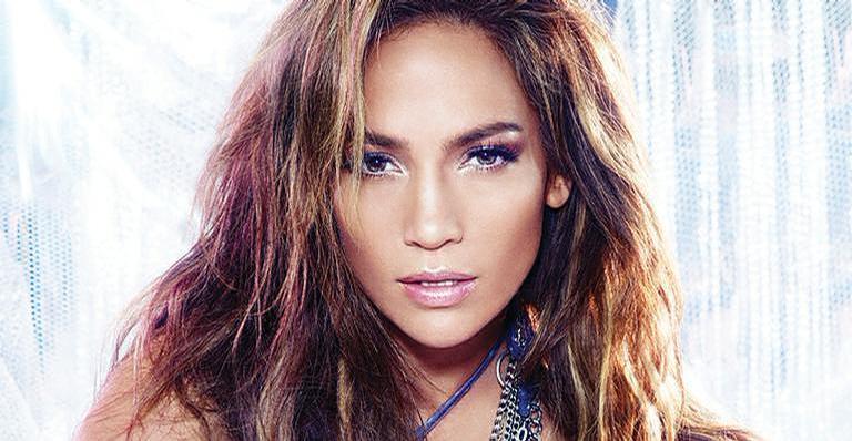 Jennifer Lopez surge com irmã caçula e semelhança impressiona