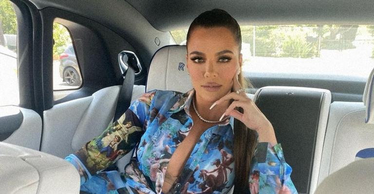 Khloé Kardashian ostenta curvas esculturais e bumbum poderoso em clique quente