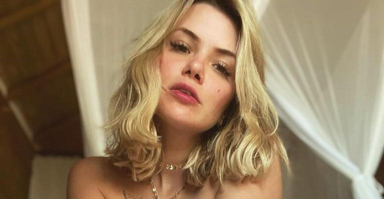 Marcela McGowan publica clique em Caraíva e impressiona a web