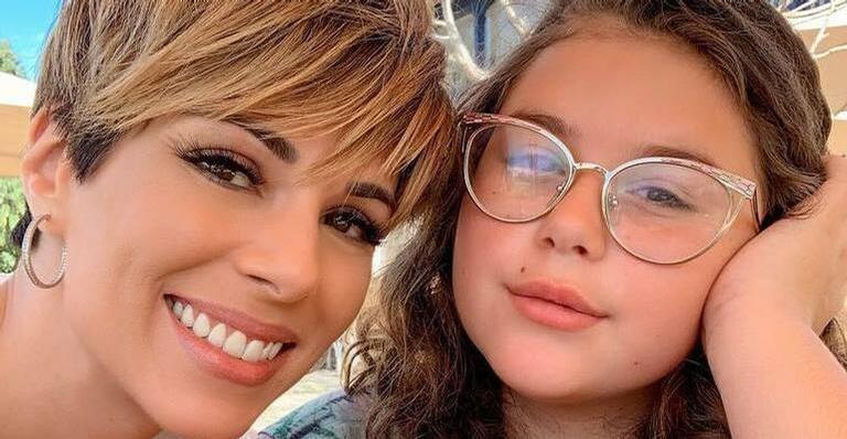 Ana Furtado comemora a formatura da filha, Isabella: ”Meu amor”