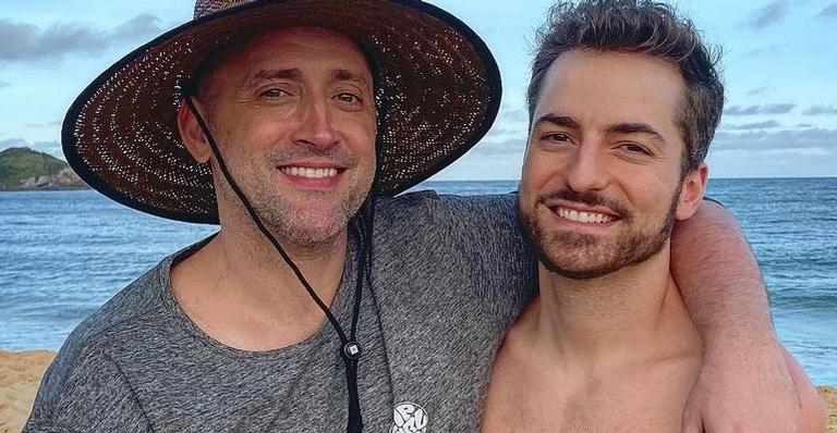 Viúvo de Paulo Gustavo, Thales Bretas posta foto meditando e reflete: ”A vida é ciclo”