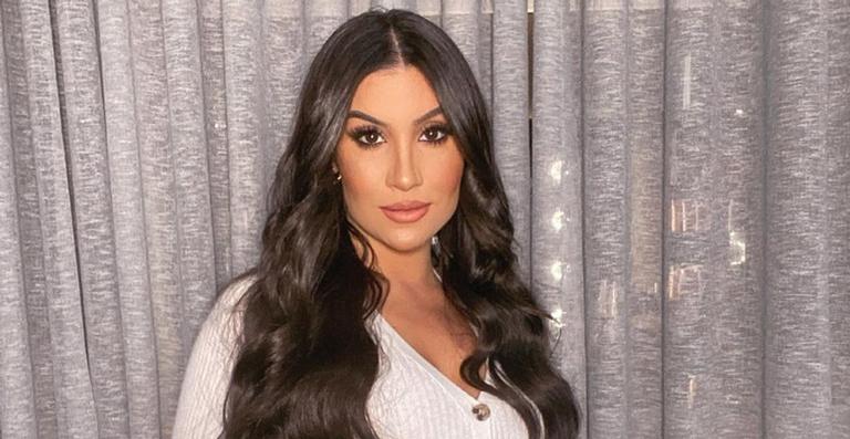 Completando oito meses de gestação, Bianca Andrade exibe barrigão e conquista elogios