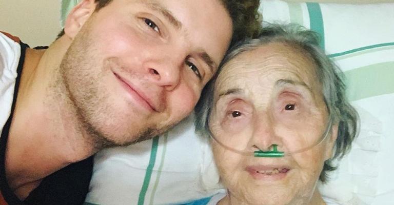 Thiago Fragoso lamenta morte da avó: ”Só tenho lembranças do carinho e do amor”