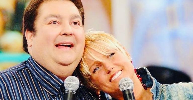 Xuxa publica registro ao lado de Faustão e pede: ”Não demora muito pra voltar pra telinha!”