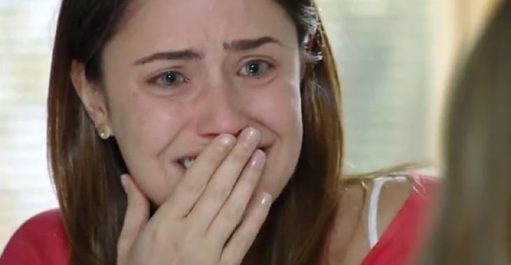 Ana chora ao ser aceita pela filha Júlia em ‘A Vida da Gente’