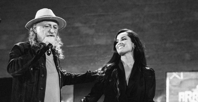 Alceu Valença mostra o presentinho que ganhou de Juliette e encanta as redes