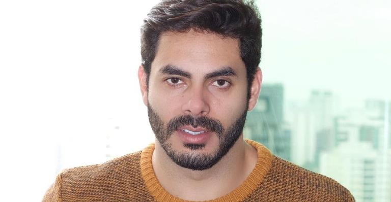 Rodolffo publica registro nas redes e questiona: ”Que nota esse modelo merece?”