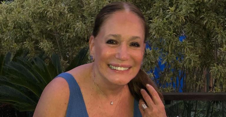 Susana Vieira esbanja charme e elegância ao exibir look invernal: ”Pronta pro inverno”