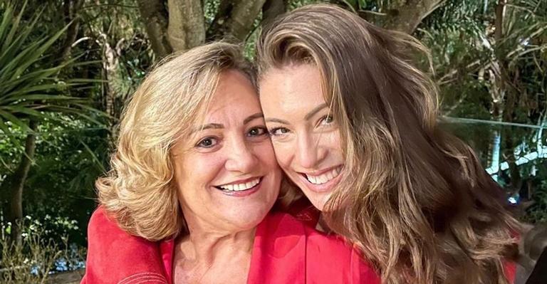 Elaine Mickely comemora aniversário da mãe: ”Amo te grandemente e infinitamente”