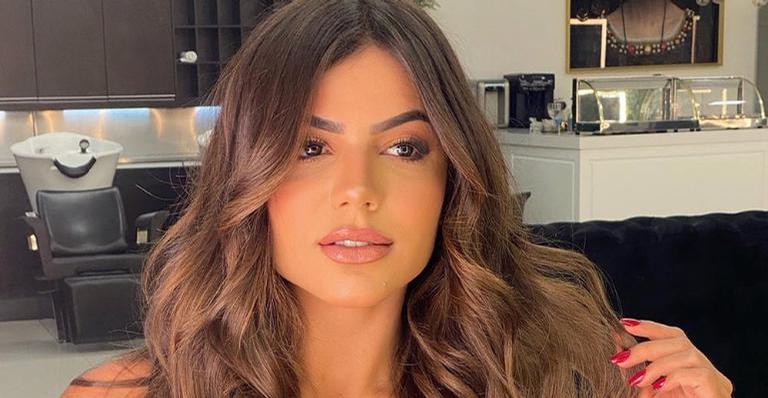 Hariany Almeida exibe boa forma e shape impecável em look monocromático: ”Maravilhosa”