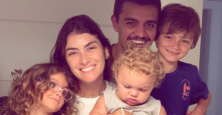 Mariana Uhlmann publica lindos registros da família nas Cataratas do Iguaçu
