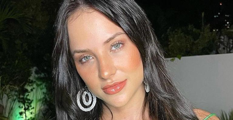 Na Bahia, Gabi Martins exibe bumbum perfeito com biquíni fio dental em passeio de barco: ”Sereia”