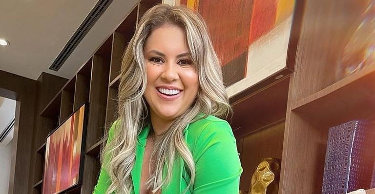 Natália Toscano exibe curvas em cliques de biquíni em praia de Maragogi: ”Que mulher é essa?”