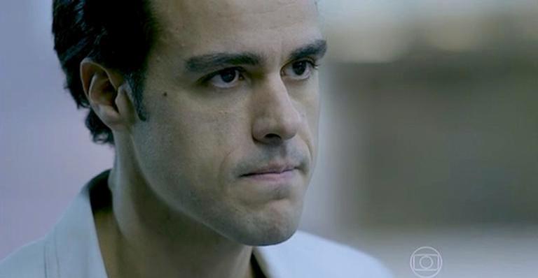 Após fugir de casamento, Enrico terá castigo em ‘Império’