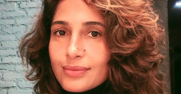 Em clima de festa junina, Camila Pitanga compartilha clique dançando: ”Ô saudade de um arraiá”