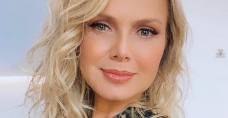 Eliana exibe shape impecável de top e calça justinha em dia de treino: ”Que corpo!”
