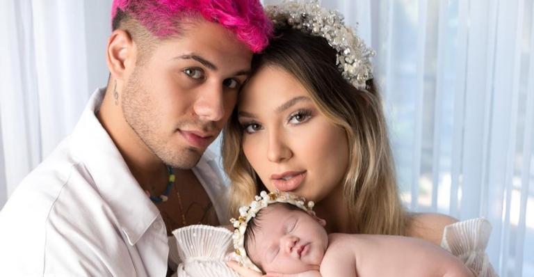 Com menos de 1 mês, Maria Alice, filha de Virgínia e Zé Felipe, surge com look grifado de R$4,5 mil