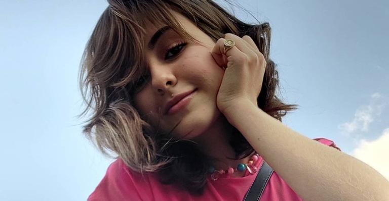 Klara Castanho aposta em produção de tirar o fôlego e fãs elogiam: ”Lindona”
