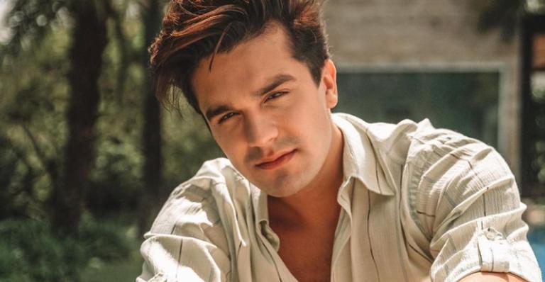 Luan Santana pega pesado na academia e chama atenção dos fãs: ”Fiquei totalmente sem ar”