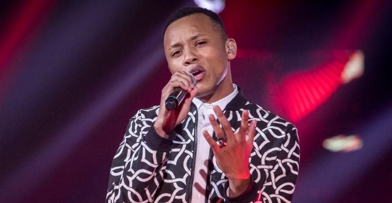 Vencedor do The Voice Brasil 2020, Victor Alves, é hospitalizado após acidente