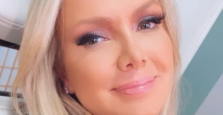 Eliana aposta em look roxo estiloso para gravação e recebe chuva de elogios: ”Mulher maravilhosa!”