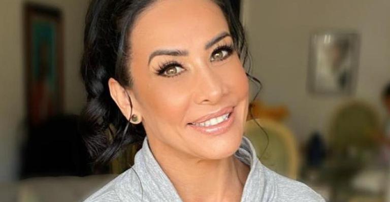 Scheila Carvalho esbanja boa forma com look de academia e ganha elogios: ”Linda demais”