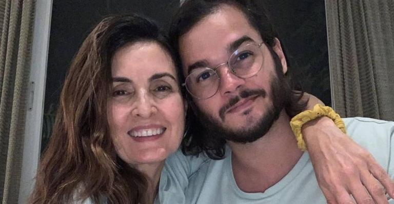 Túlio Gadelha posta clique junino ao lado de Fátima Bernardes
