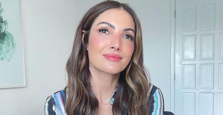 Patrícia Poeta monta look elegante com tênis e impressiona com resultado: ”Maravilhosa!”