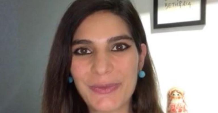 Andréia Sadi toma primeira dose da vacina contra a Covid-19: ”A selfie mais importante do ano”