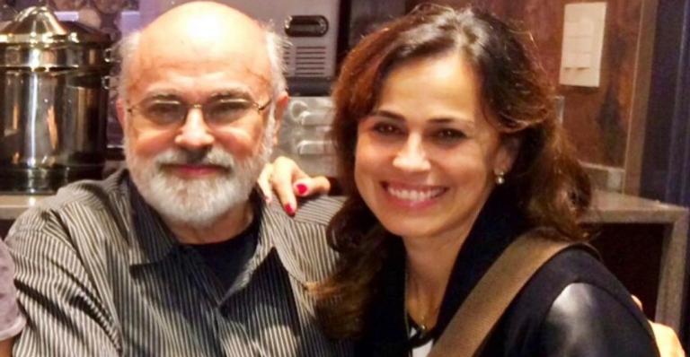 Daniela Escobar relembra fotos de criança ao comemorar aniversário do pai