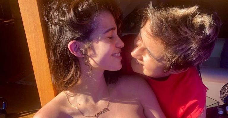 Nanda Costa agradece mensagens de carinho após anunciar gravidez: ”Onda gigante de amor”