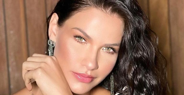 Andressa Suita aposta em look curtinho grifado de mais de R$13 mil para aniversário dos filhos
