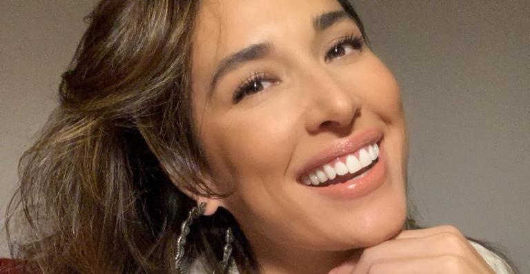Giselle Itié reúne a família em arraiá e brinca: ”Eita, festa boa, sô!”