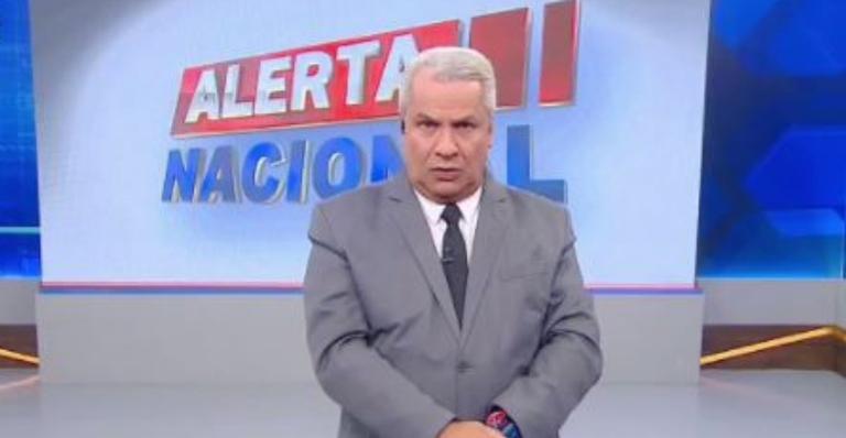 RedeTV! reprova falas homofóbicas do apresentador Sikêra Jr.