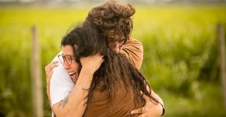 Regina Casé celebra o aniversário de Chay Suede nas redes: ”Coisa linda e amada”