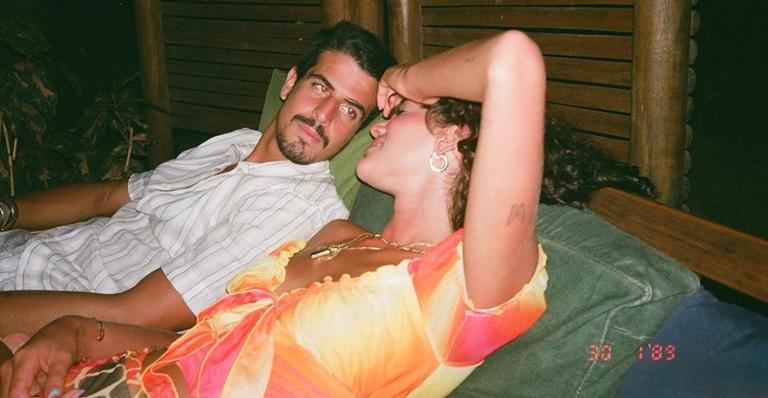 Chega ao fim o namoro de Bruna Marquezine e Enzo Celulari, afirma jornal