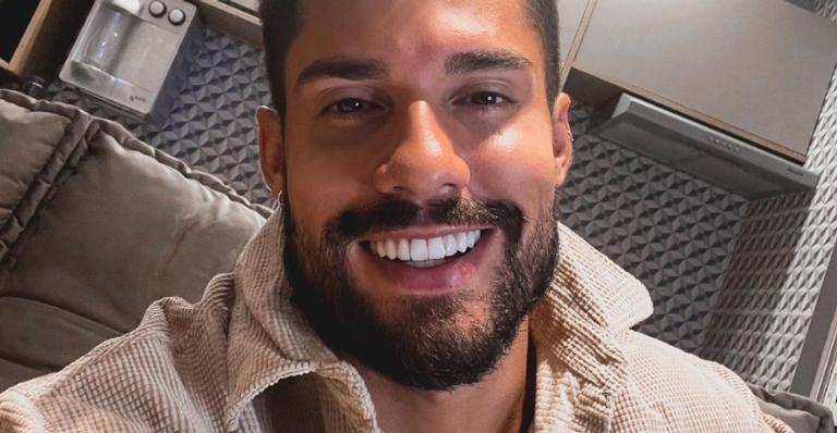 Bil Araújo relembra passagem pelo BBB21 e fãs se emocionam: ”Foi muito injustiçado”