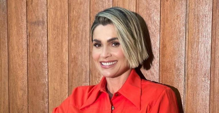 Flávia Alessandra para tudo ao compartilhar belíssimos registros de lingerie