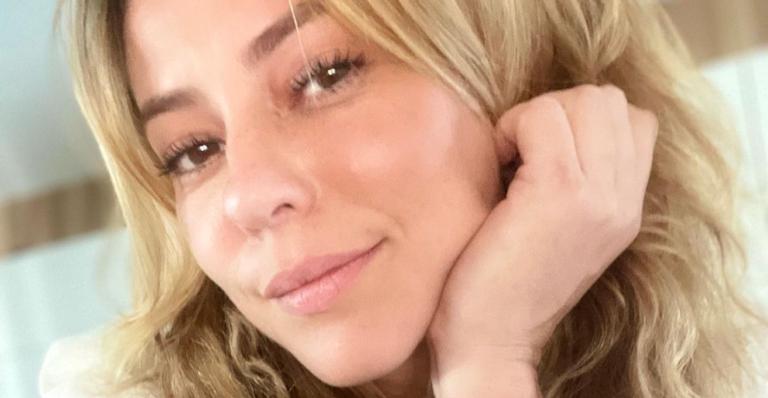 Paolla Oliveira recebe buquê deslumbrante e fãs elogiam: ”Você é a flor mais linda de todas”
