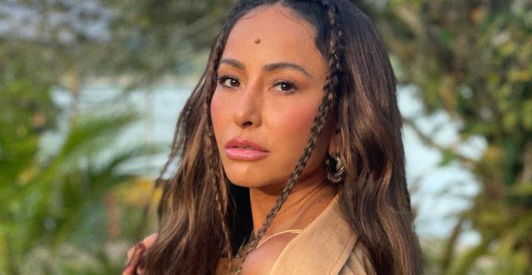 Sabrina Sato celebra 52 anos da Gaviões da Fiel com registros poderosos: ”17 anos com vocês”