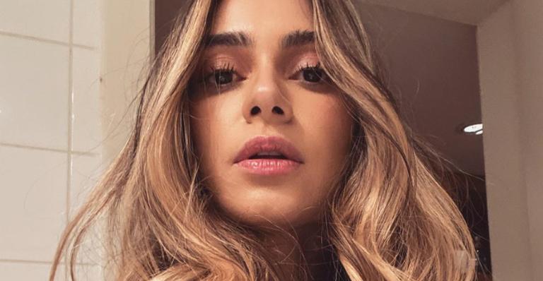 Thaila Ayala relembra desfiles na Gaviões da Fiel em celebração dos 52 anos da escola
