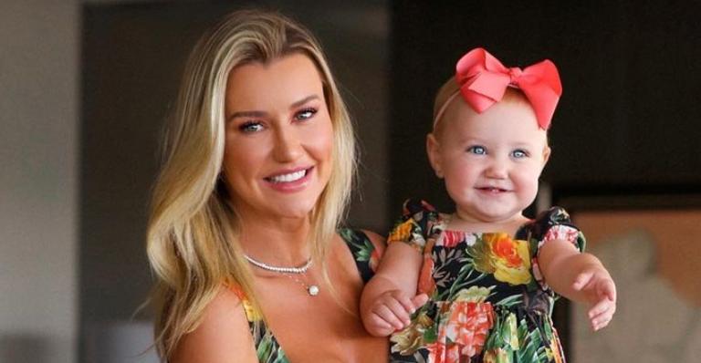 Ana Paula Siebert exibe primeiro passeio a cavalo da filha, Vicky: ”Mais que especial!”