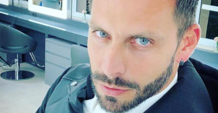 Henri Castelli curte dia coladinho com os filhos: ”Companheiros para a vida toda”
