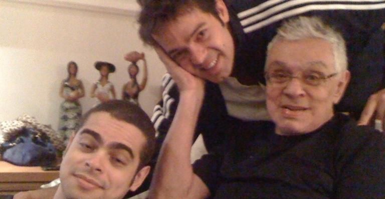 Bruno Mazzeo lamenta morte do irmão, Cícero Chaves: ”Até um dia”
