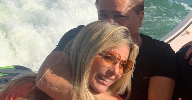 Poliana Rocha compartilha momento íntimo com Leonardo: ”Meu dia foi dele!”