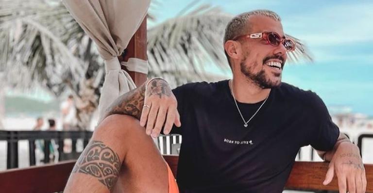 Indireta? Após declaração de Yá Burihan, Lipe Ribeiro dispara: ”Acordei rindo”